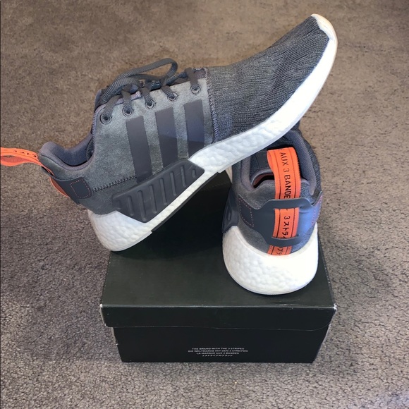 Adidas NMD R2 - Picture 3 of 3